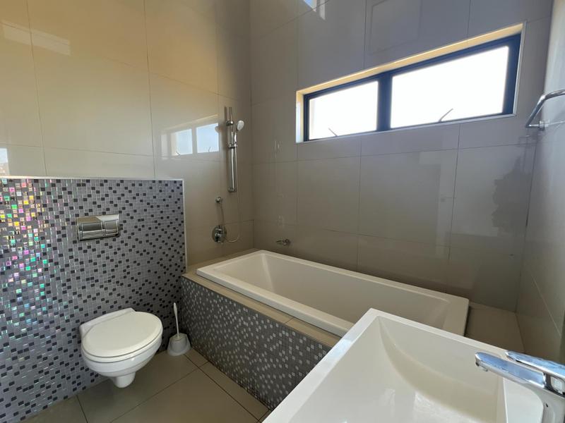 2 Bedroom Property for Sale in Equestria Gauteng