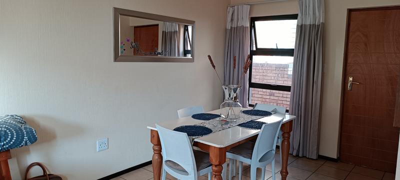 To Let 2 Bedroom Property for Rent in Helderkruin Gauteng