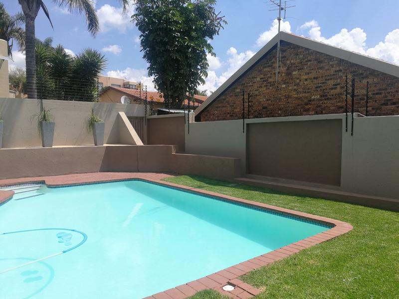 To Let 2 Bedroom Property for Rent in Rangeview Gauteng