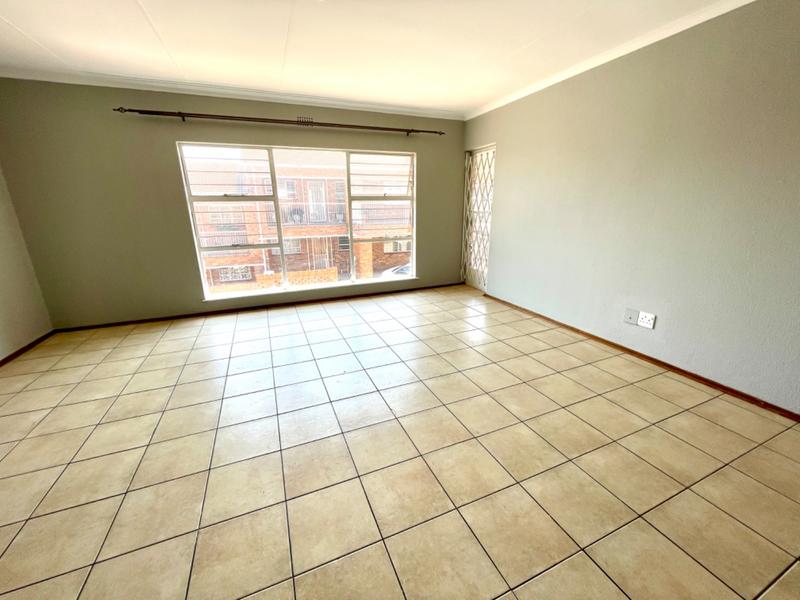 2 Bedroom Property for Sale in Noordheuwel Gauteng