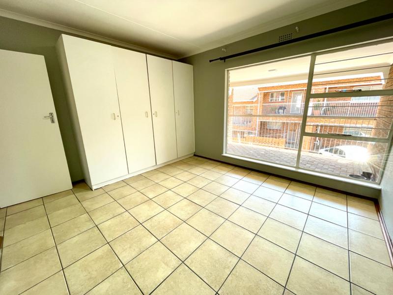 2 Bedroom Property for Sale in Noordheuwel Gauteng