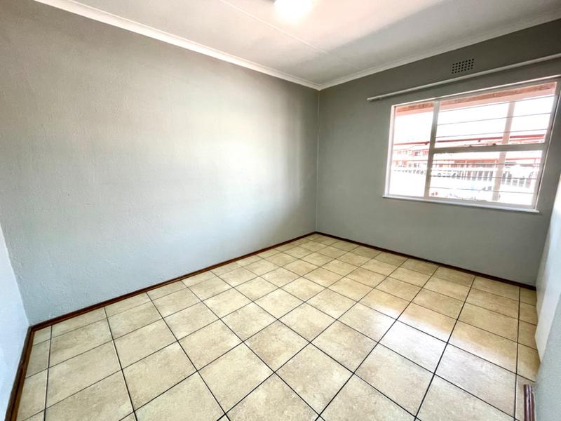 2 Bedroom Property for Sale in Noordheuwel Gauteng