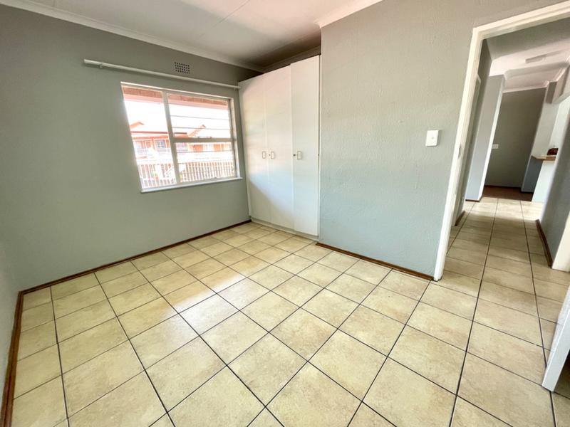 2 Bedroom Property for Sale in Noordheuwel Gauteng