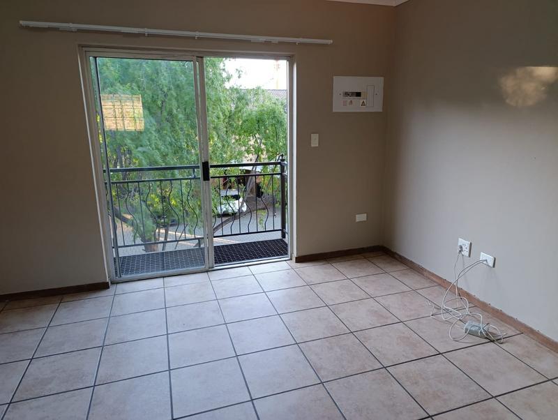 2 Bedroom Property for Sale in Weltevreden Park Gauteng