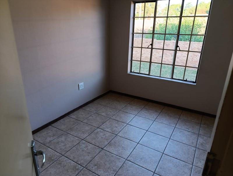 2 Bedroom Property for Sale in Weltevreden Park Gauteng