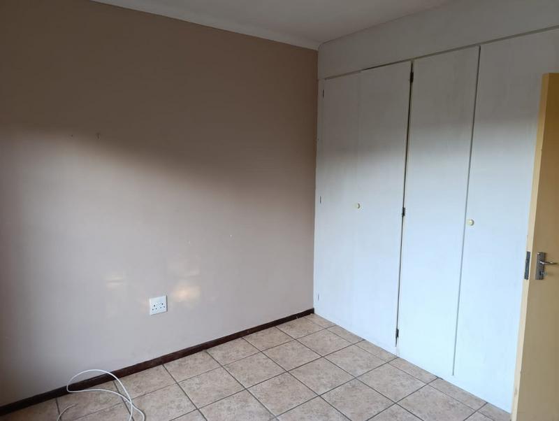 2 Bedroom Property for Sale in Weltevreden Park Gauteng