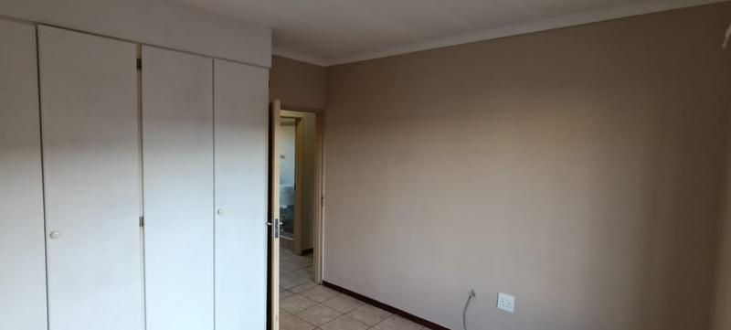 2 Bedroom Property for Sale in Weltevreden Park Gauteng