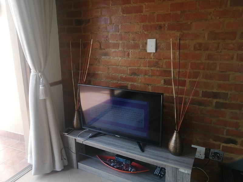 To Let 1 Bedroom Property for Rent in Halfway Gardens Gauteng