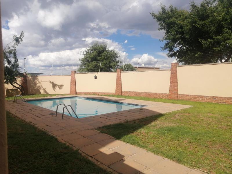 To Let 1 Bedroom Property for Rent in Halfway Gardens Gauteng