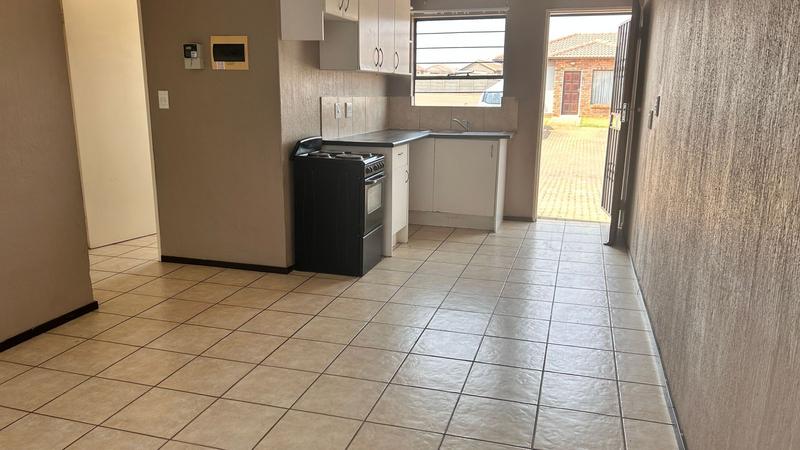 To Let 2 Bedroom Property for Rent in Dawn Park Gauteng