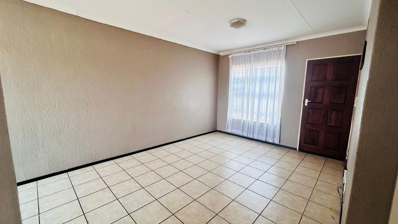 To Let 2 Bedroom Property for Rent in Dawn Park Gauteng