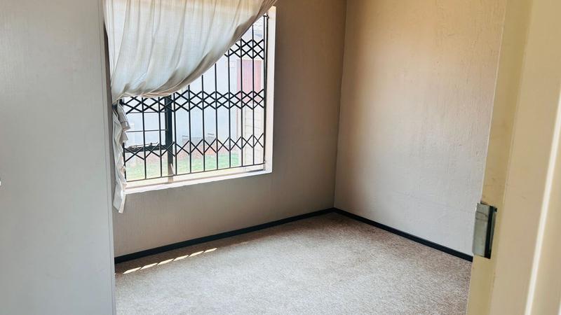 To Let 2 Bedroom Property for Rent in Dawn Park Gauteng