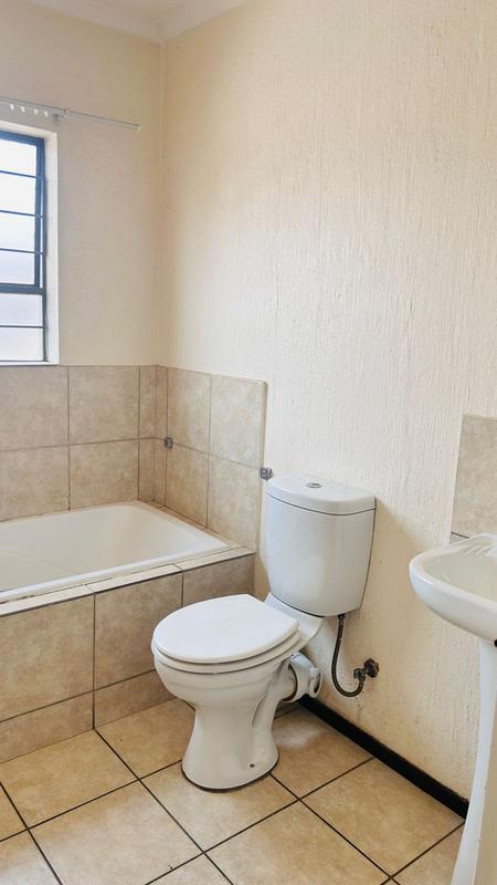 To Let 2 Bedroom Property for Rent in Dawn Park Gauteng