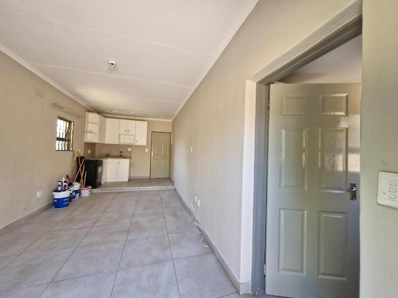 To Let 1 Bedroom Property for Rent in Birch Acres Gauteng