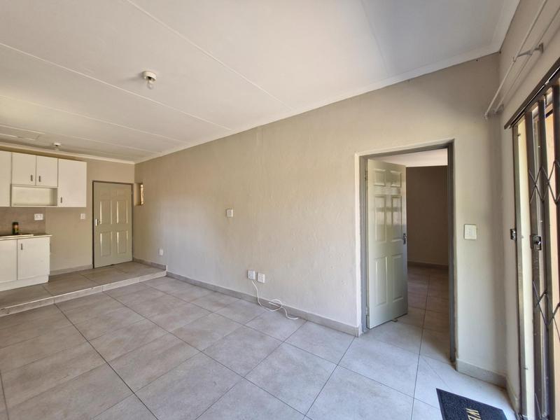 To Let 1 Bedroom Property for Rent in Birch Acres Gauteng