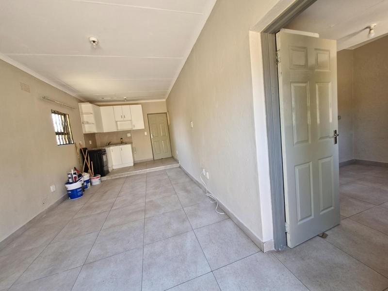 To Let 1 Bedroom Property for Rent in Birch Acres Gauteng