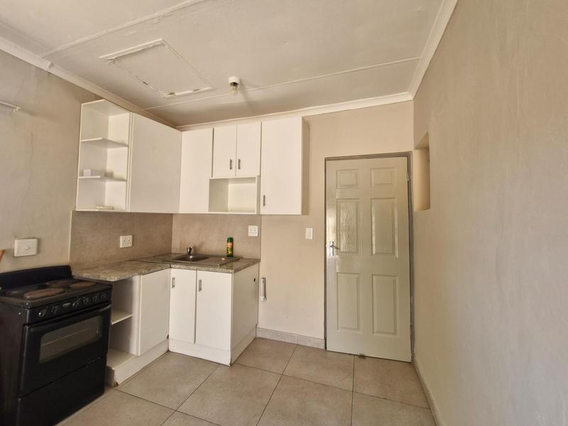 To Let 1 Bedroom Property for Rent in Birch Acres Gauteng