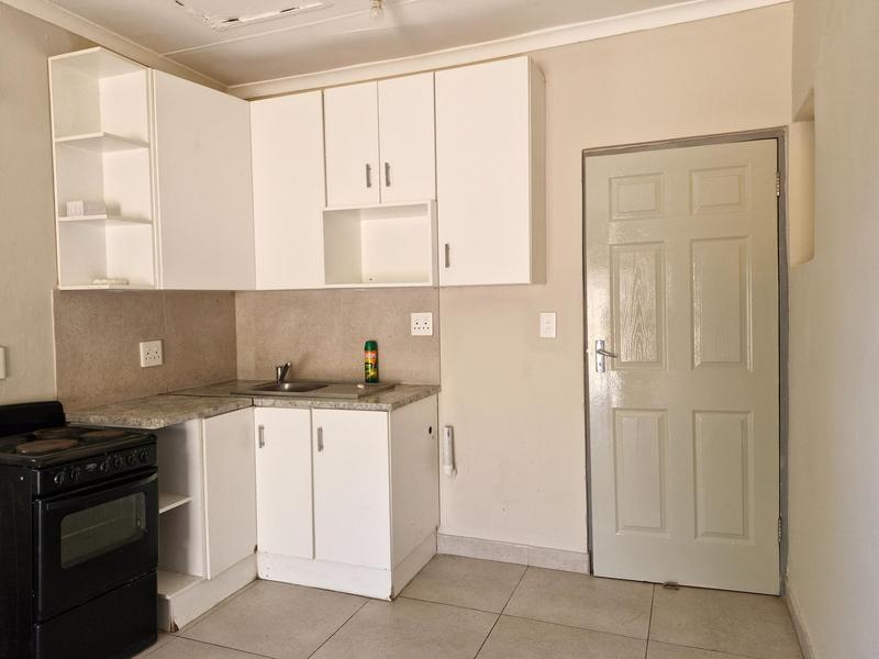 To Let 1 Bedroom Property for Rent in Birch Acres Gauteng