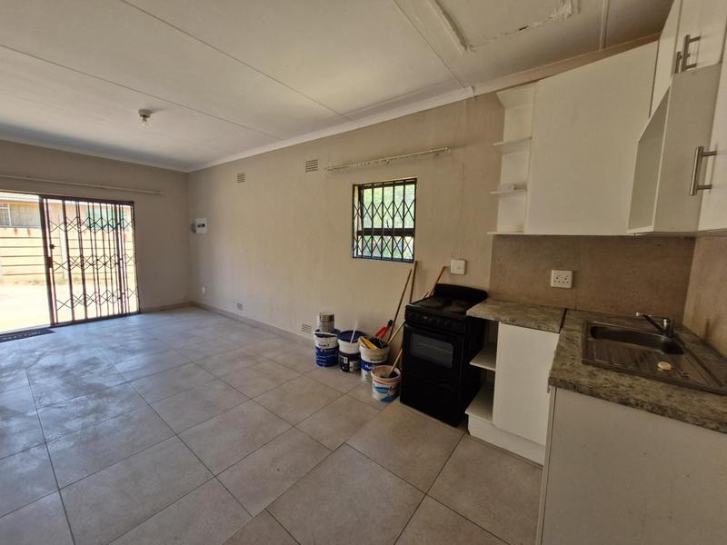 To Let 1 Bedroom Property for Rent in Birch Acres Gauteng