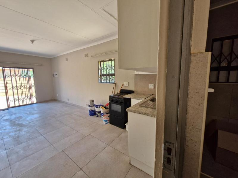 To Let 1 Bedroom Property for Rent in Birch Acres Gauteng