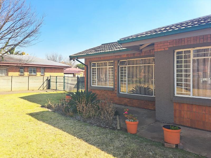 3 Bedroom Property for Sale in Selection Park Gauteng