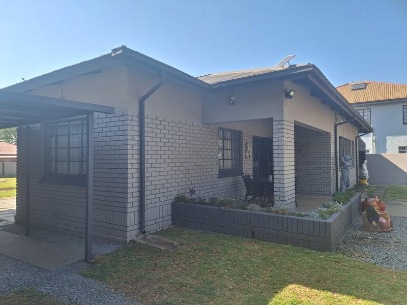 3 Bedroom Property for Sale in Selection Park Gauteng