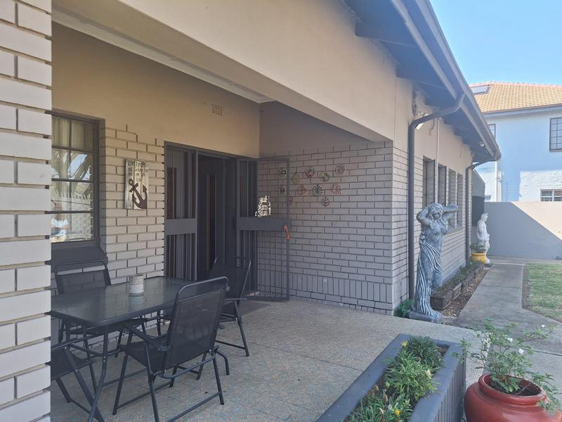 3 Bedroom Property for Sale in Selection Park Gauteng