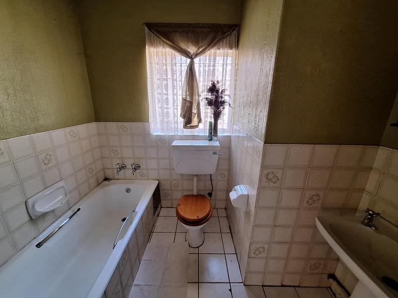 To Let 3 Bedroom Property for Rent in Rooihuiskraal Gauteng