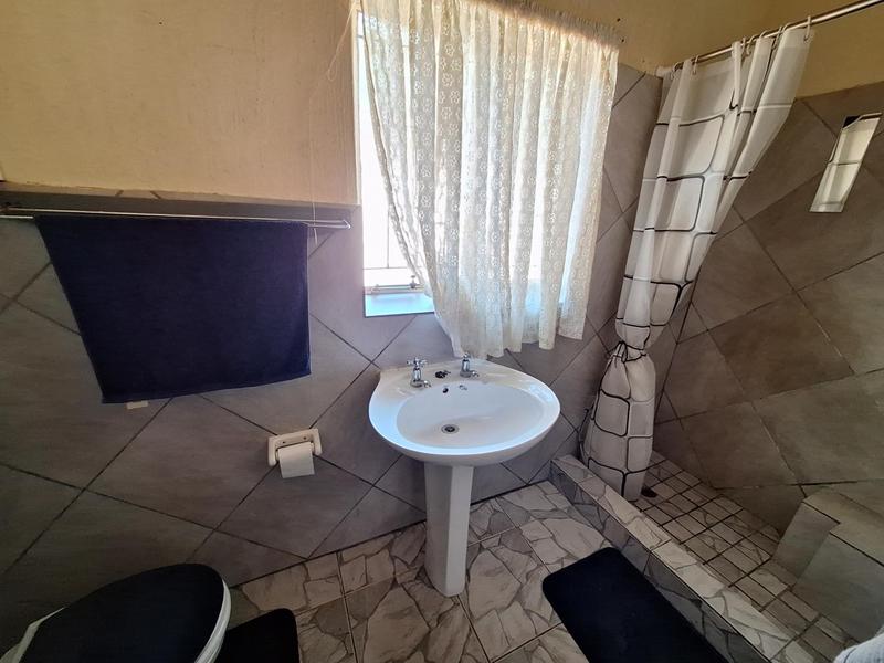 To Let 3 Bedroom Property for Rent in Rooihuiskraal Gauteng