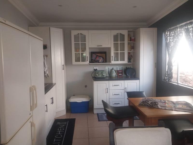 4 Bedroom Property for Sale in Clayville Gauteng