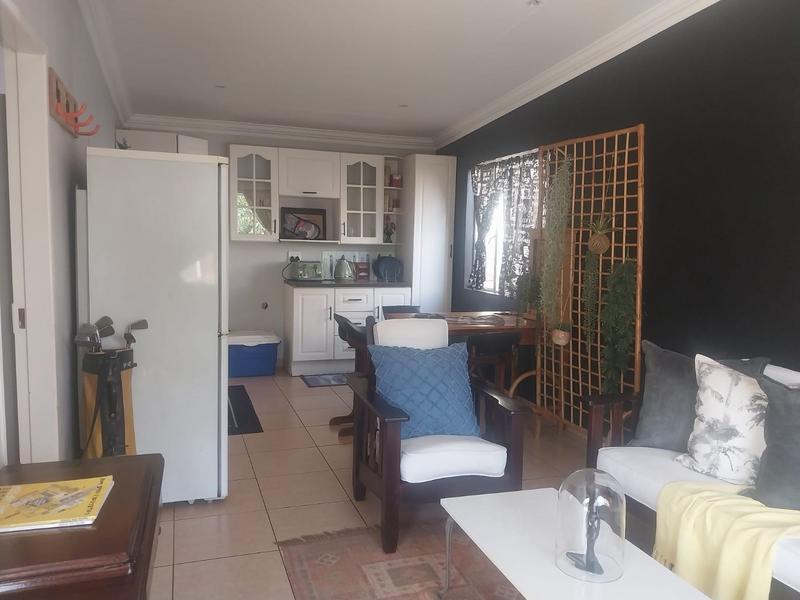 4 Bedroom Property for Sale in Clayville Gauteng