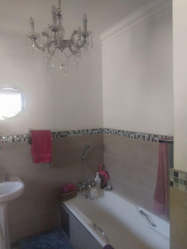 4 Bedroom Property for Sale in Clayville Gauteng