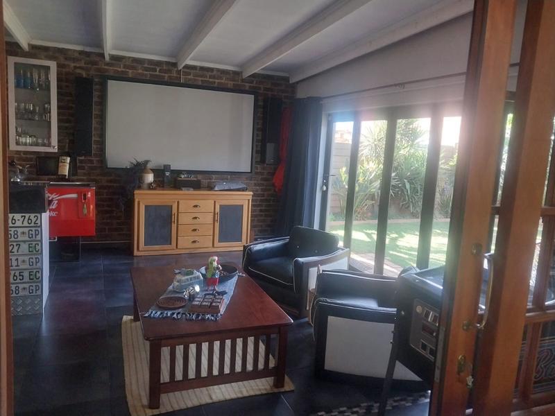 4 Bedroom Property for Sale in Clayville Gauteng