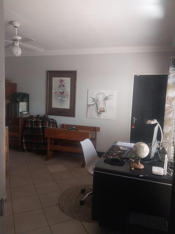 4 Bedroom Property for Sale in Clayville Gauteng