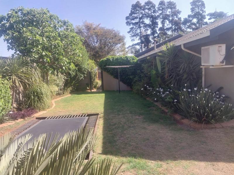 4 Bedroom Property for Sale in Clayville Gauteng