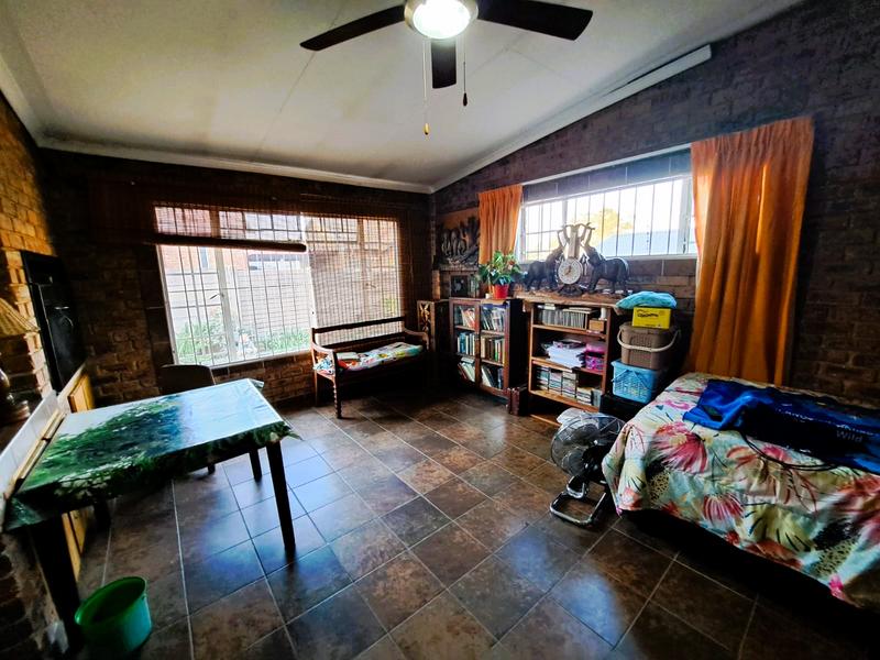 2 Bedroom Property for Sale in Heuweloord Gauteng