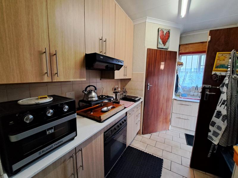 2 Bedroom Property for Sale in Heuweloord Gauteng