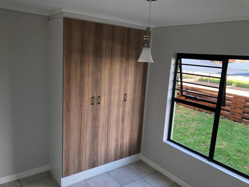 To Let 2 Bedroom Property for Rent in Silver Lakes Gauteng