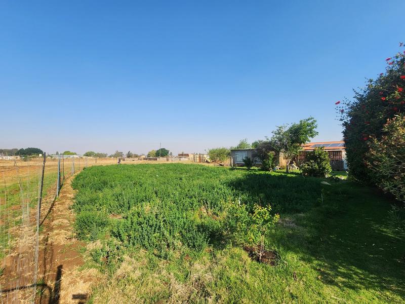 7 Bedroom Property for Sale in Middelvlei A H Gauteng