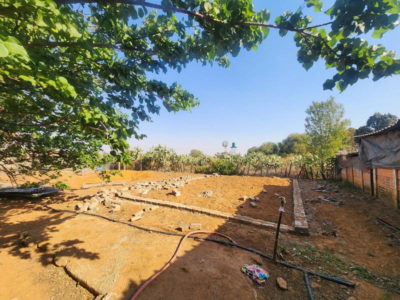 7 Bedroom Property for Sale in Middelvlei A H Gauteng