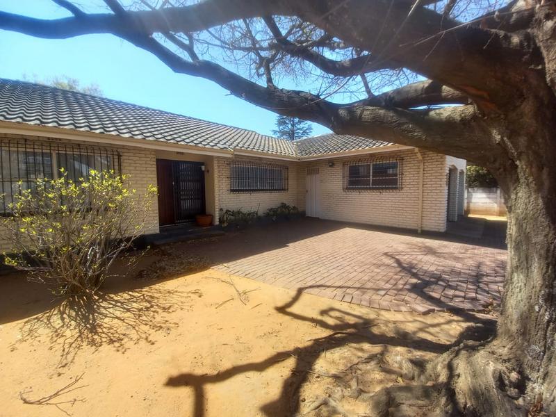 To Let 3 Bedroom Property for Rent in Ontdekkerspark Gauteng