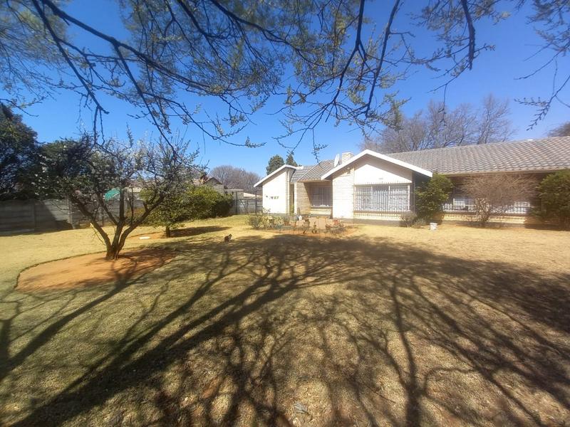 To Let 3 Bedroom Property for Rent in Ontdekkerspark Gauteng