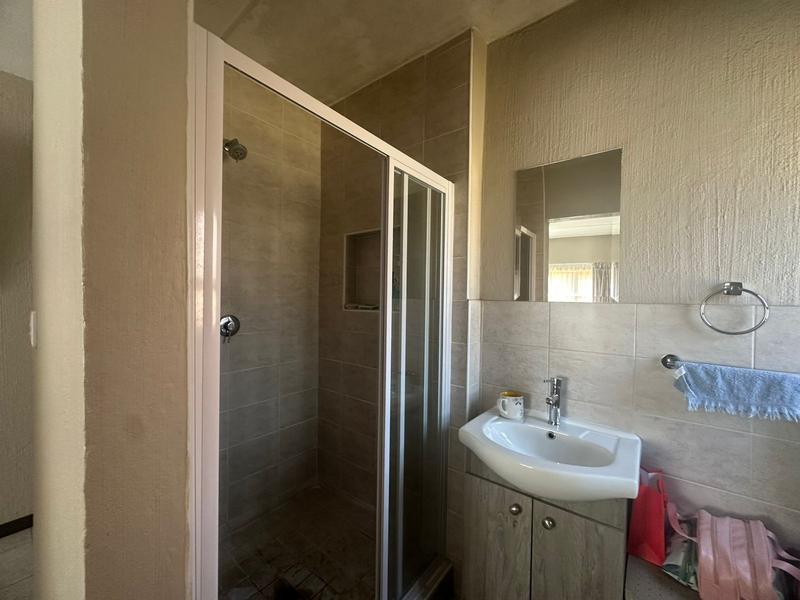 To Let 2 Bedroom Property for Rent in Wilgeheuwel Gauteng