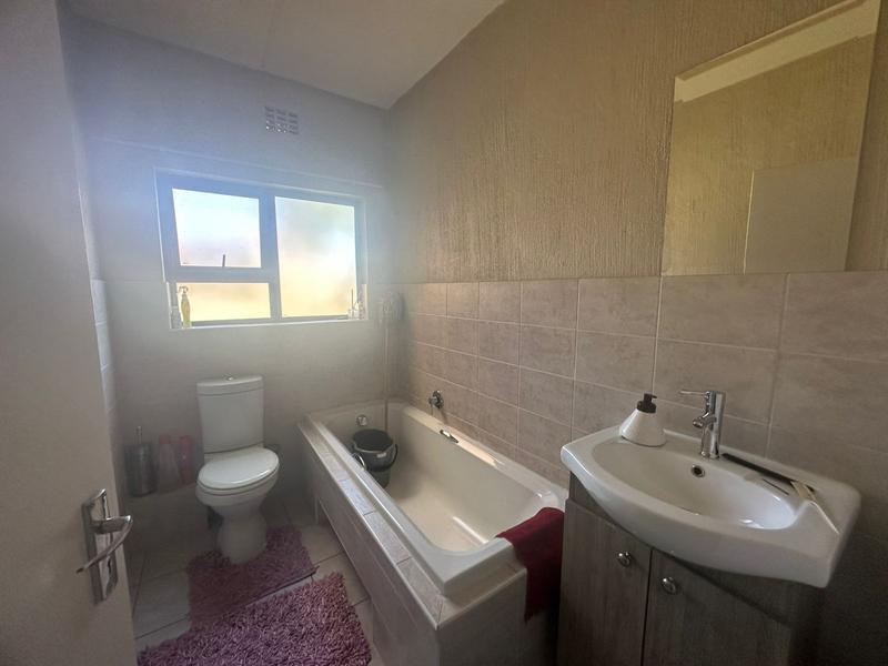 To Let 2 Bedroom Property for Rent in Wilgeheuwel Gauteng