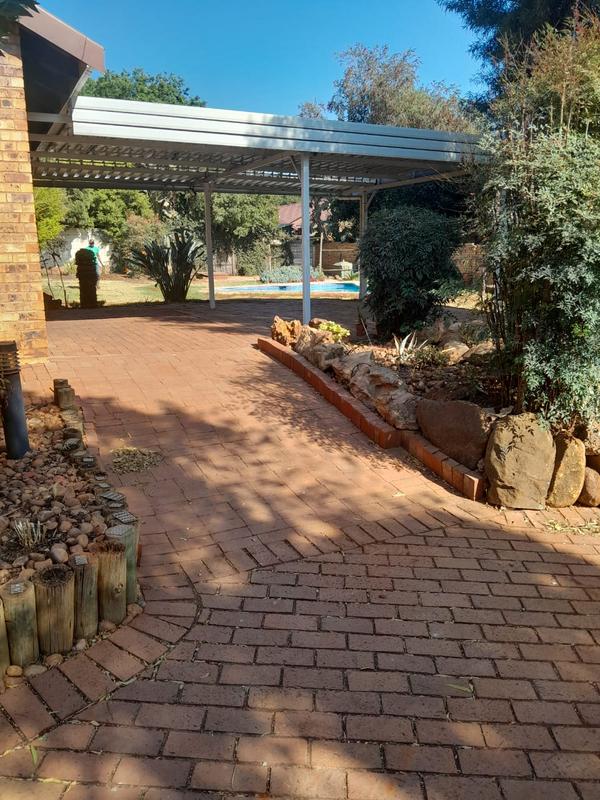 To Let 3 Bedroom Property for Rent in Die Wilgers Gauteng