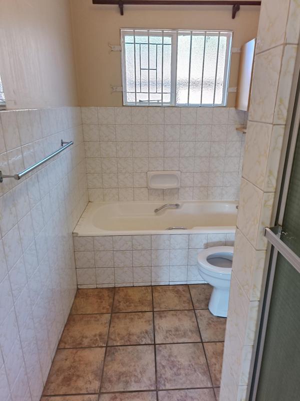 To Let 3 Bedroom Property for Rent in Faerie Glen Gauteng