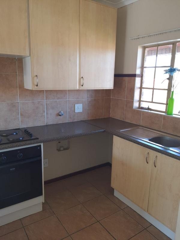 To Let 2 Bedroom Property for Rent in Equestria Gauteng