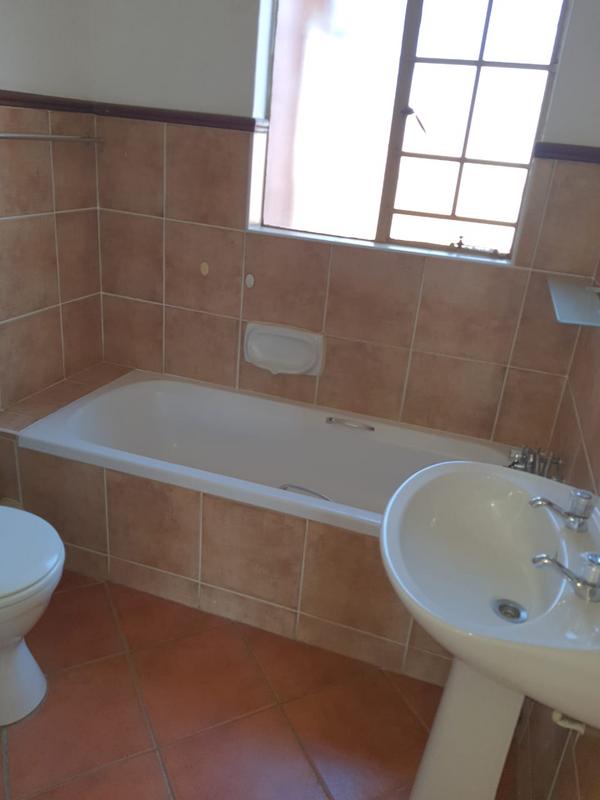 To Let 2 Bedroom Property for Rent in Equestria Gauteng