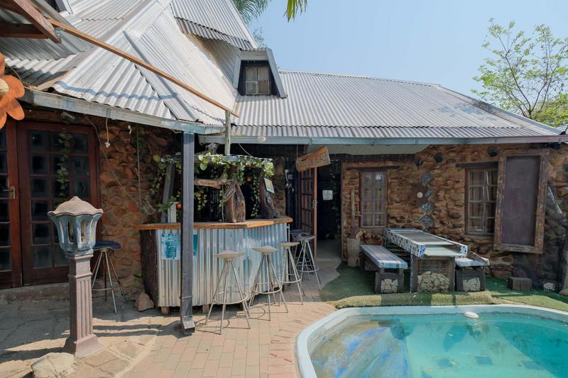 To Let 6 Bedroom Property for Rent in Constantia Park Gauteng