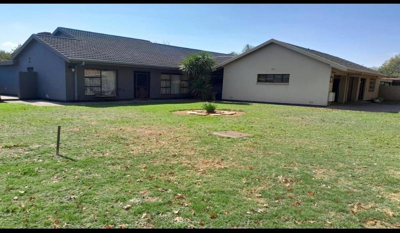 4 Bedroom Property for Sale in Vanderbijlpark SE 7 Gauteng